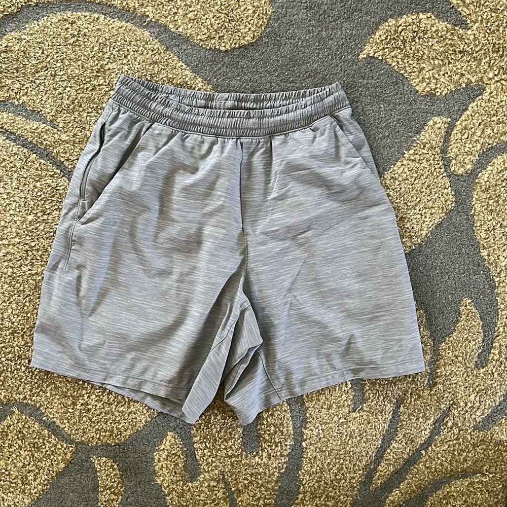 Lululemon Pacebreaker 7in